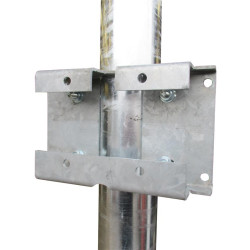 Platine avec 1/2 bride de fixation abreuvoir Autodrink sur poteau :...