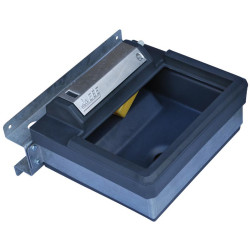 Abreuvoir Polybac 25 M simple avec rebord intérieur et support de f...